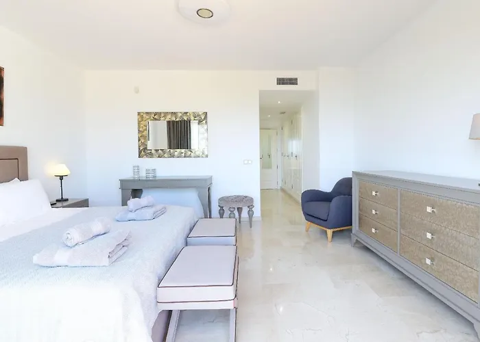 Beachfront Luxury - Monteros Palm Apartament Marbella